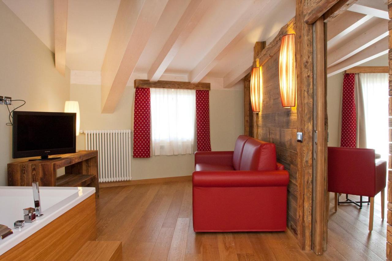 Hotel Delle Alpi Tonalepas Buitenkant foto