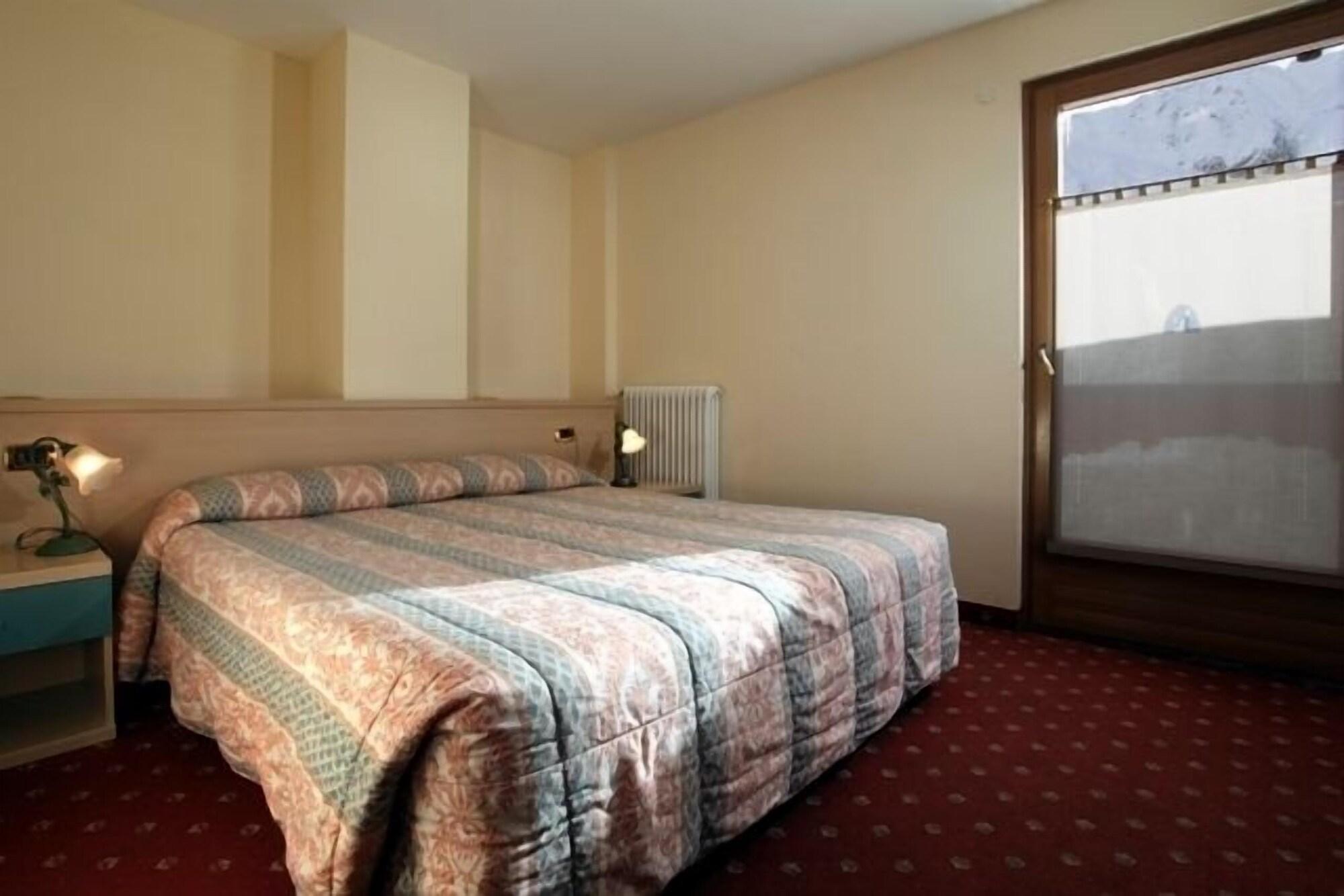 Hotel Delle Alpi Tonalepas Buitenkant foto