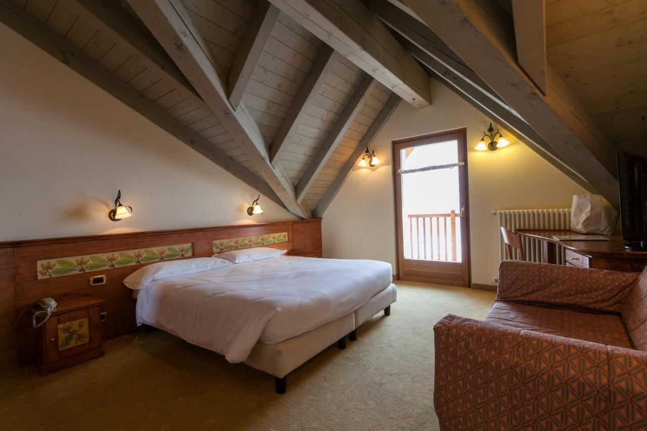 Hotel Delle Alpi Tonalepas Buitenkant foto