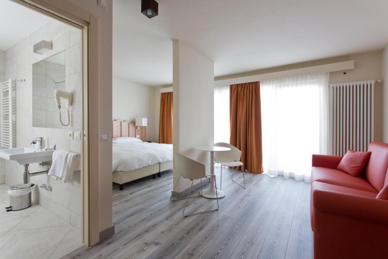 Hotel Delle Alpi Tonalepas Buitenkant foto