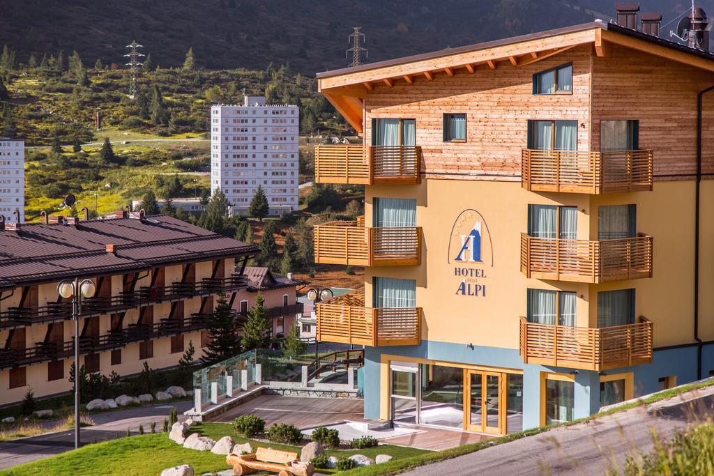 Hotel Delle Alpi Tonalepas Buitenkant foto